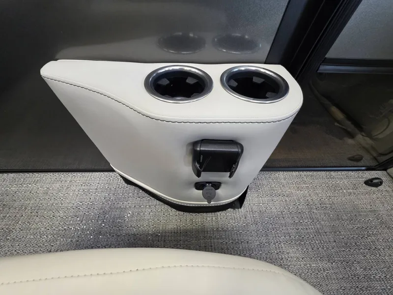 Slide: The Image of Barletta Cabrio 24UC 2026 - 25