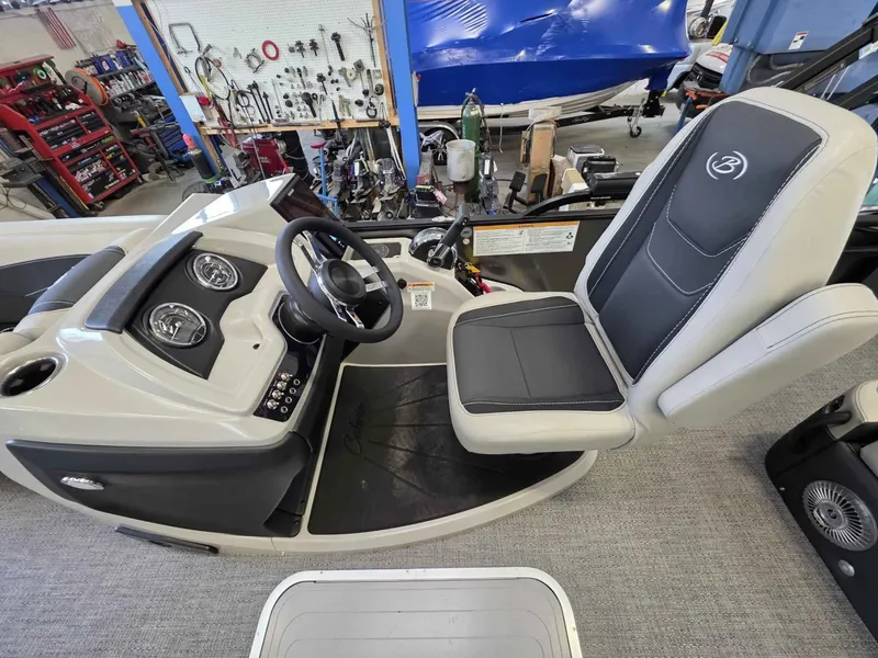 Slide: The Image of Barletta Cabrio 24UC 2026 - 26