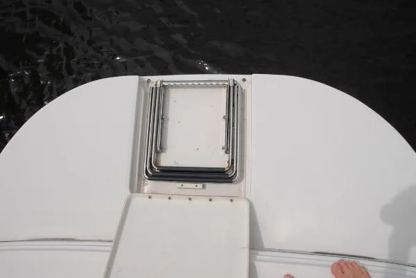 Slide: The Image of Sea Ray 240 Sundeck 2001 - 7