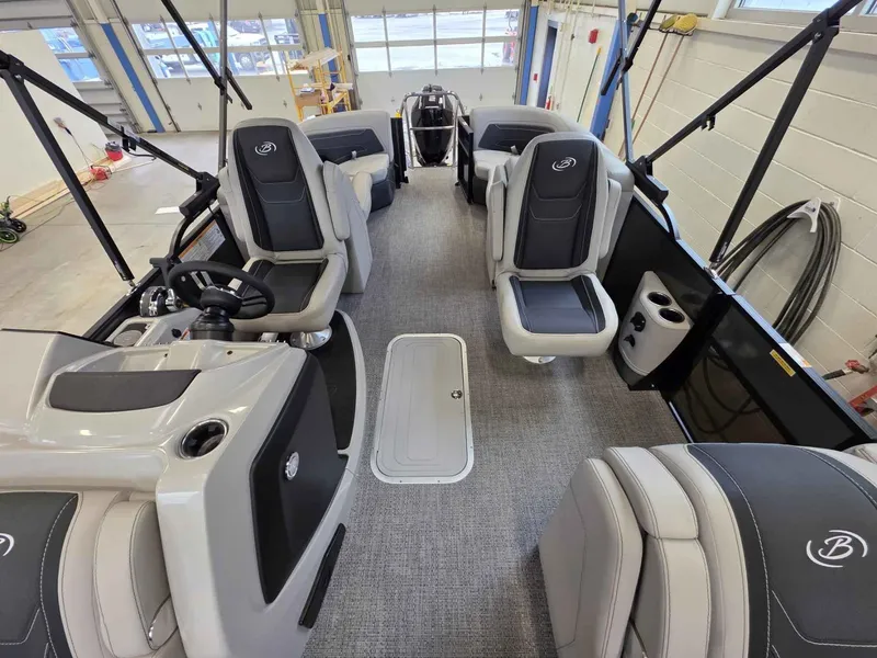 Slide: The Image of Barletta Cabrio 22QC 2026 - 15