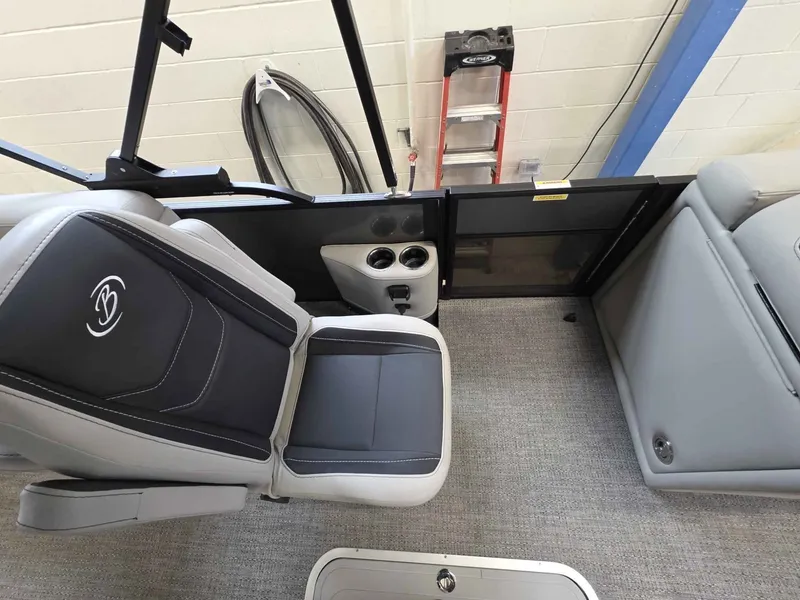 Slide: The Image of Barletta Cabrio 22QC 2026 - 16