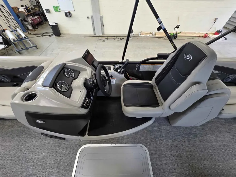 Slide: The Image of Barletta Cabrio 22QC 2026 - 18