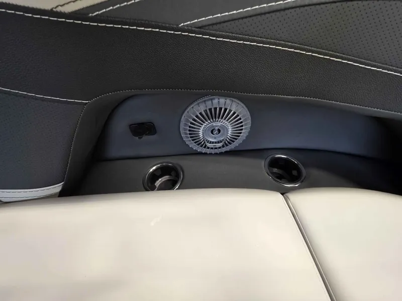 Slide: The Image of Barletta Cabrio 22QC 2026 - 25