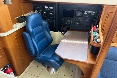 Slide: The Image of Navigation area of Island Packet 445 yacht, year 2005. - 7