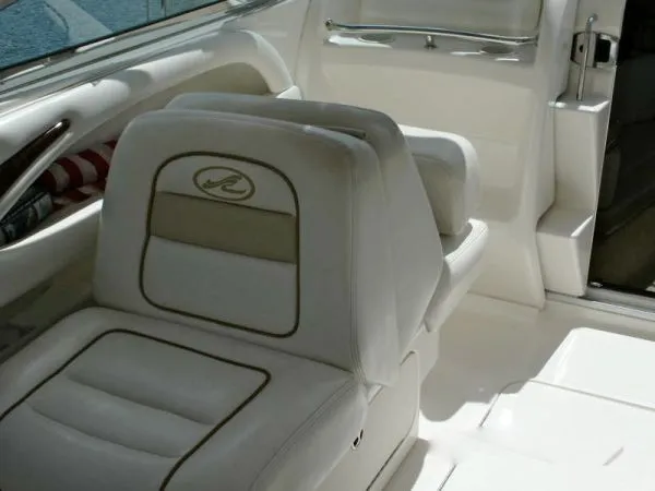 Slide: The Image of Sea Ray 290 Sun Sport 2001 - 8