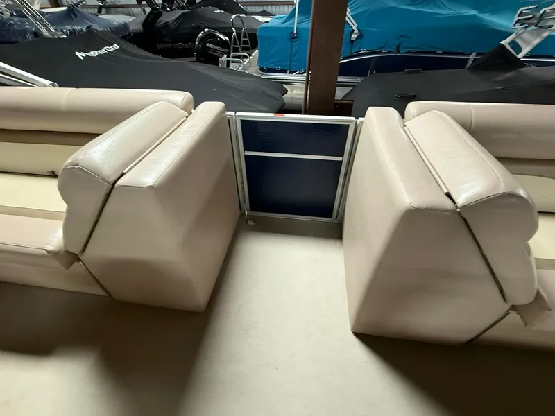 Slide: The Image of Crest 230 CREST II 2014 - 25