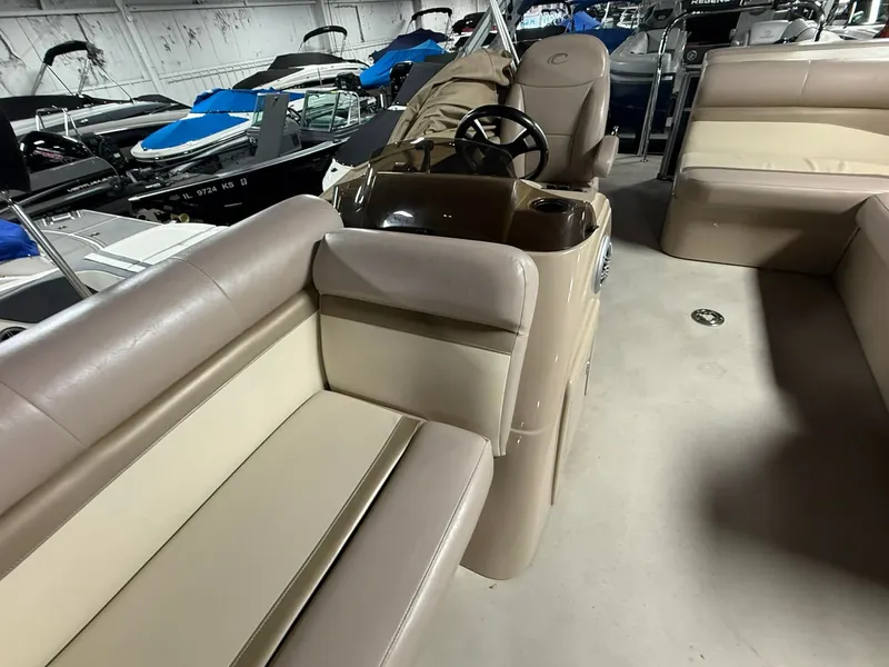 Slide: The Image of Crest 230 CREST II 2014 - 3