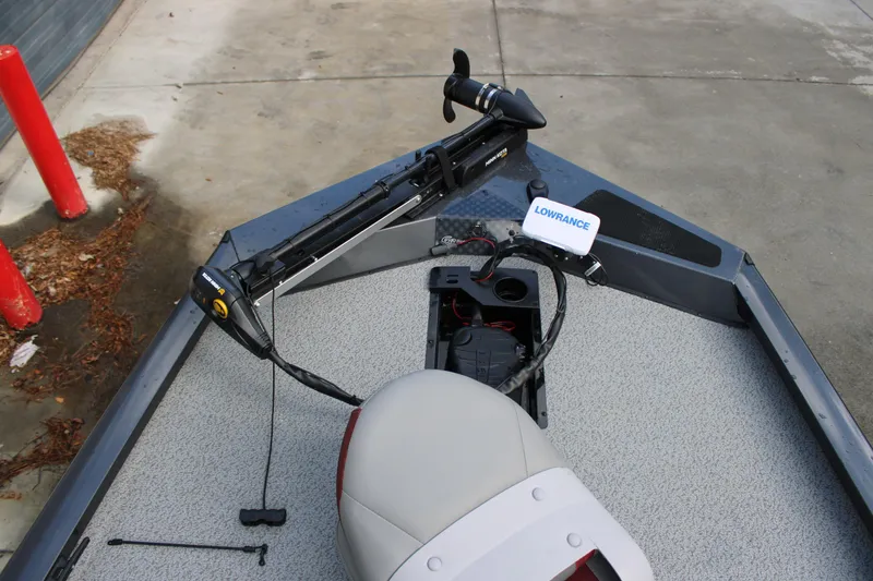 Slide: The Image of 2022 G3 Sportsman 1710 boat with Lowrance fishfinder and trolling motor. - 8