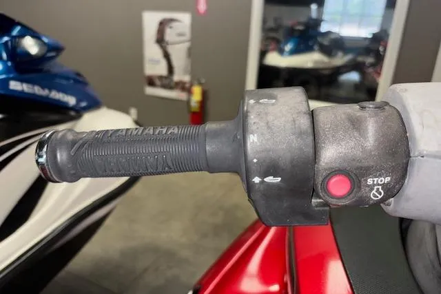 Slide: The Image of Close-up of 2009 Yamaha WaveRunner FX Cruiser SHO handlebar controls. - 12