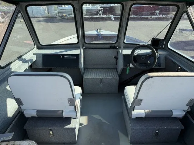 Slide: The Image of Alumaweld Stryker 20' 2004 - 15