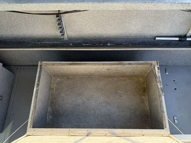 Slide: The Image of Alumaweld Stryker 20' 2004 - 18