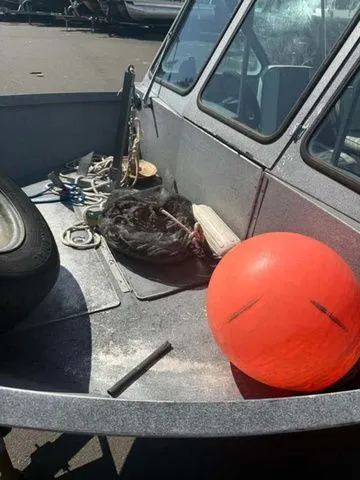 Slide: The Image of Alumaweld Stryker 20' 2004 - 20