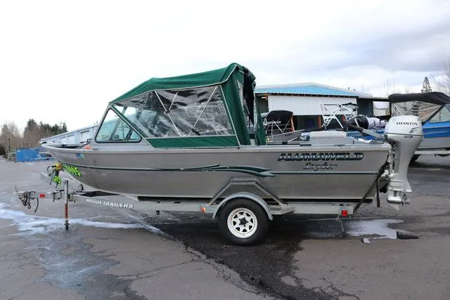 Slide: The Image of Alumaweld Stryker 20' 2004 - 22