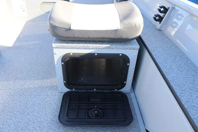 Slide: The Image of Smoker Craft Sportsman 1660 TL 2026 - 19