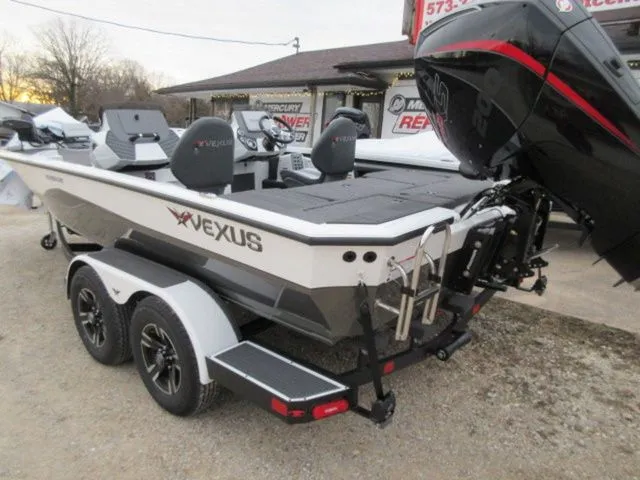 Slide: The Image of Vexus Avx1985s / Mercury 200 Proxs / Mercury 7Yr Warrant 2026 - 10