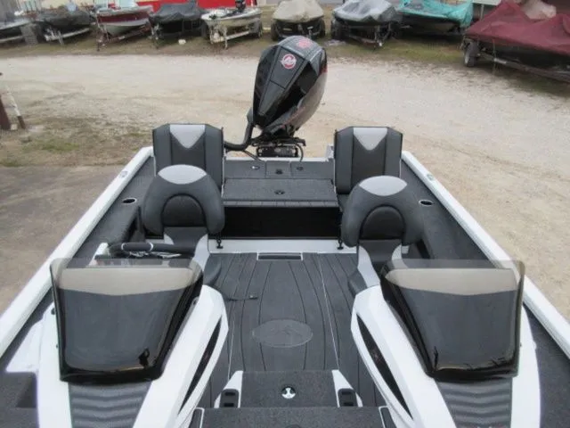 Slide: The Image of Vexus Avx1985s / Mercury 200 Proxs / Mercury 7Yr Warrant 2026 - 17