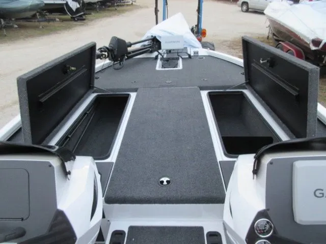 Slide: The Image of Vexus Avx1985s / Mercury 200 Proxs / Mercury 7Yr Warrant 2026 - 22