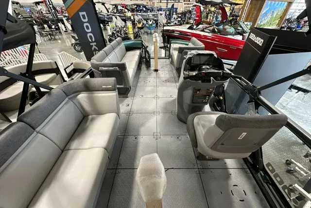 Slide: The Image of Interior of 2026 Sea-Doo KIT SWT CRUISE 21 300 GN AUD4. - 27