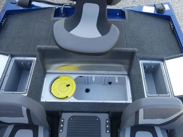 Slide: The Image of Lowe Stinger 175C 2026 - 19