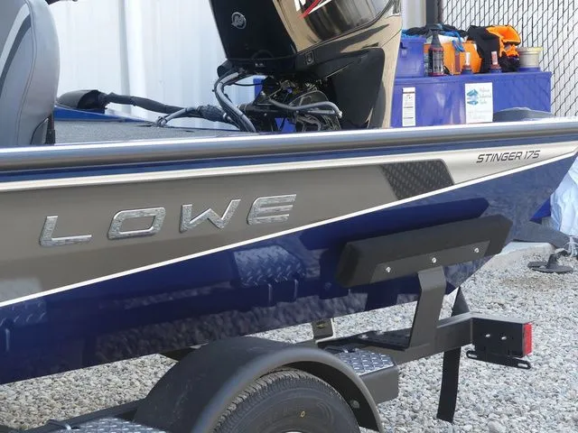 Slide: The Image of Lowe Stinger 175C 2026 - 3