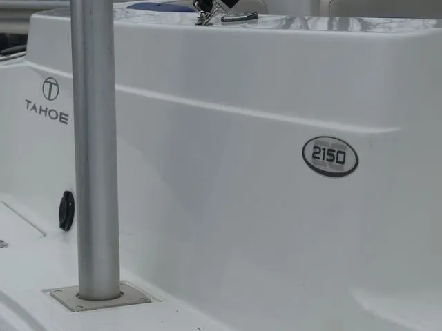 Slide: The Image of Tahoe 2150 CC 2020 - 10