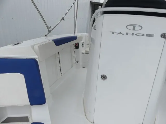 Slide: The Image of Tahoe 2150 CC 2020 - 18