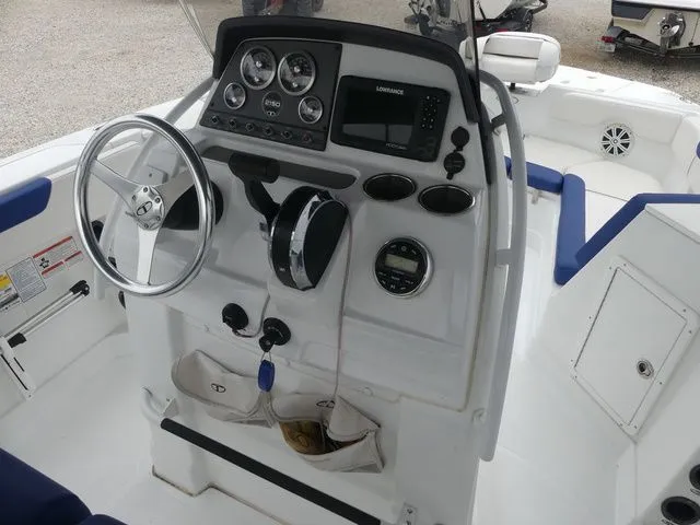 Slide: The Image of Tahoe 2150 CC 2020 - 21