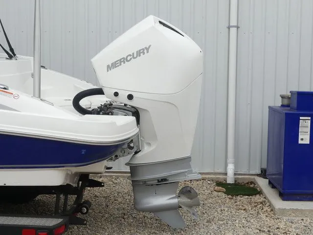 Slide: The Image of Tahoe 2150 CC 2020 - 6