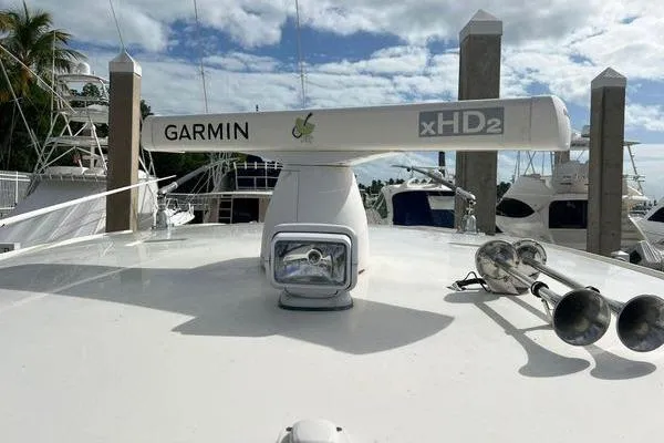 Slide: The Image of 2018 Hydra-Sports 3000 CC boat with Garmin xHD2 radar and spotlight on deck. - 14