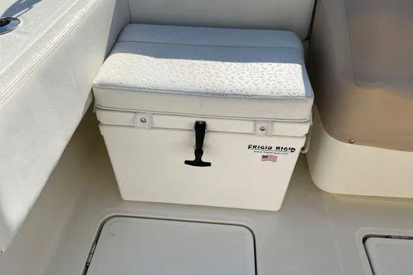 Slide: The Image of 2018 Hydra-Sports 3000 CC boat interior with Frigid Rigid cooler seat. - 8