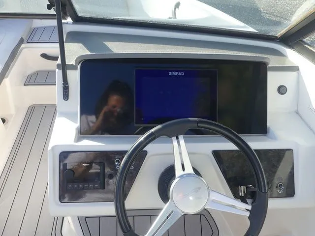 Slide: The Image of Sea Ray SPX 210 2020 - 12