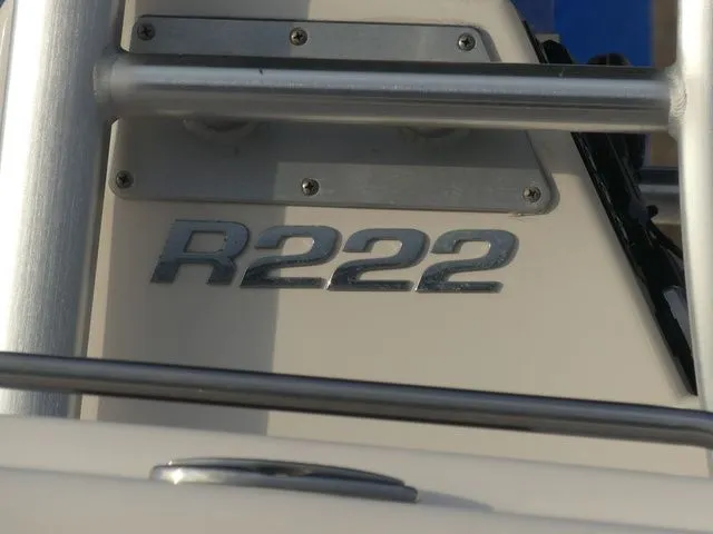 Slide: The Image of Robalo R222 2020 - 9