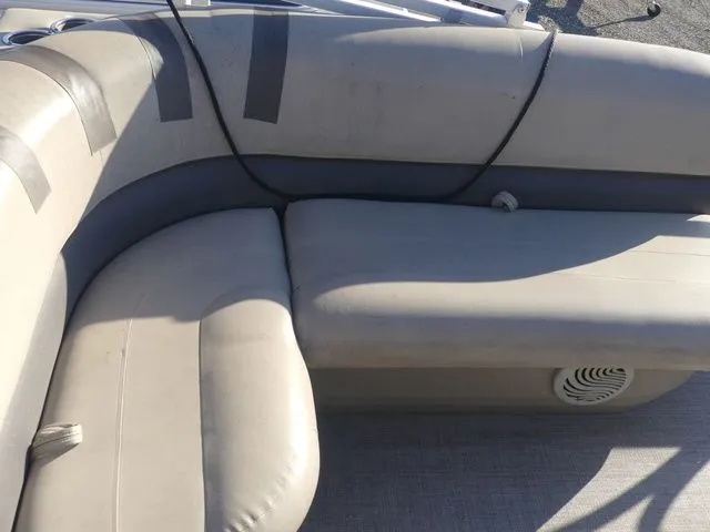 Slide: The Image of Sun Tracker Bass Buggy® 16 XL 2021 - 13