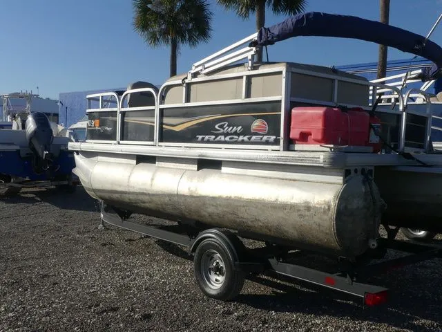 Slide: The Image of Sun Tracker Bass Buggy® 16 XL 2021 - 6