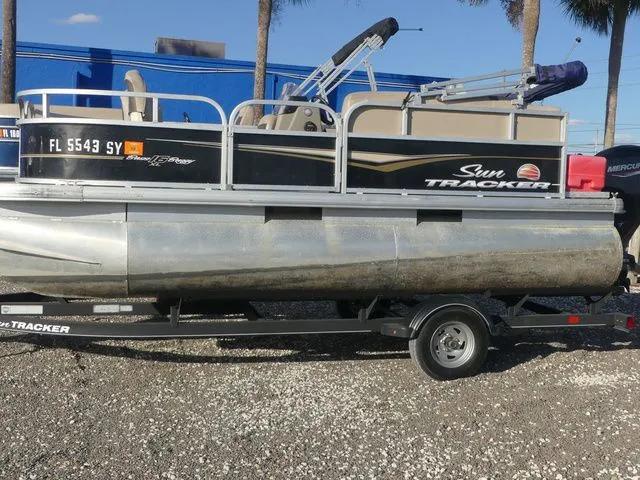 Slide: The Image of Sun Tracker Bass Buggy® 16 XL 2021 - 7