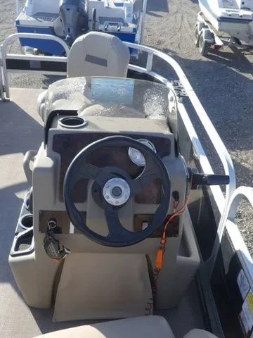 Slide: The Image of Sun Tracker Bass Buggy® 16 XL 2021 - 9