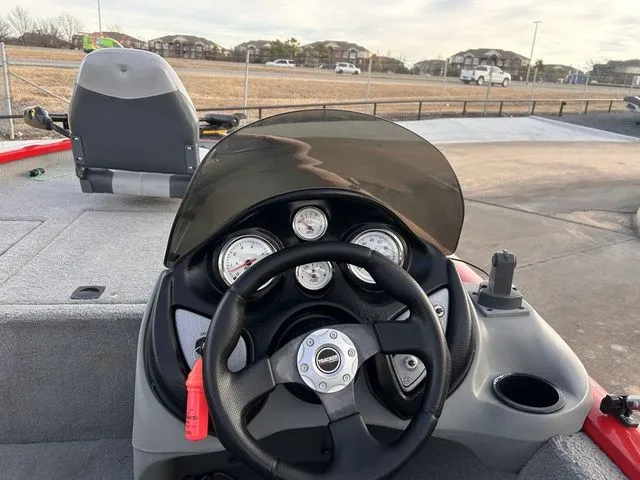 Slide: The Image of Tracker 175 2012 - 11