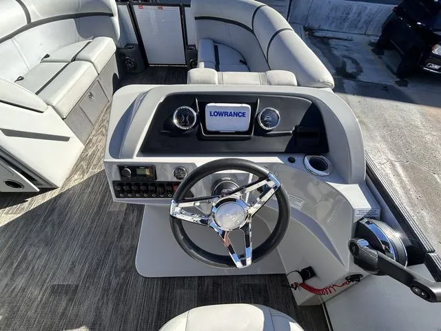 Slide: The Image of Crest Classic LX 220 L CPT 2023 - 23