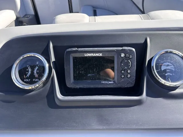 Slide: The Image of Crest Classic LX 220 L CPT 2023 - 24