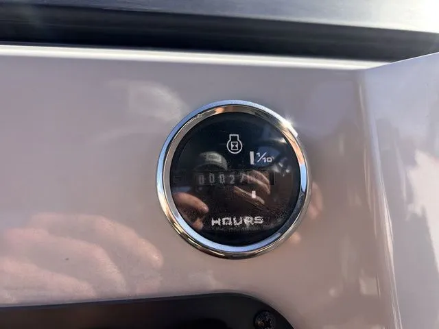 Slide: The Image of Crest Classic LX 220 L CPT 2023 - 25