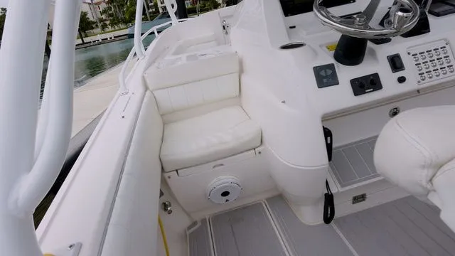 Slide: The Image of Intrepid 327 C 2014 - 11