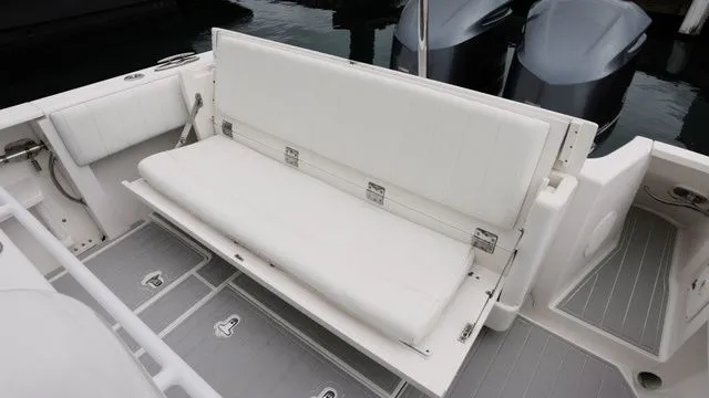 Slide: The Image of Intrepid 327 C 2014 - 12