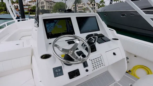 Slide: The Image of Intrepid 327 C 2014 - 5