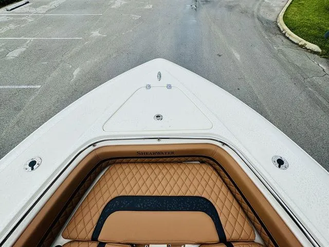 Slide: The Image of Shearwater 260 LFX 2026 - 20