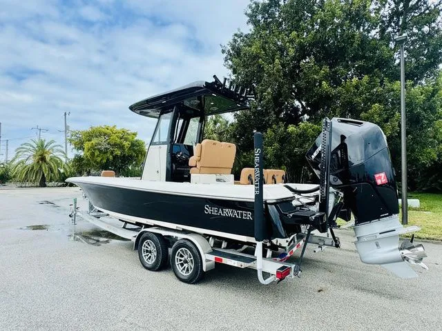 Slide: The Image of Shearwater 260 LFX 2026 - 3