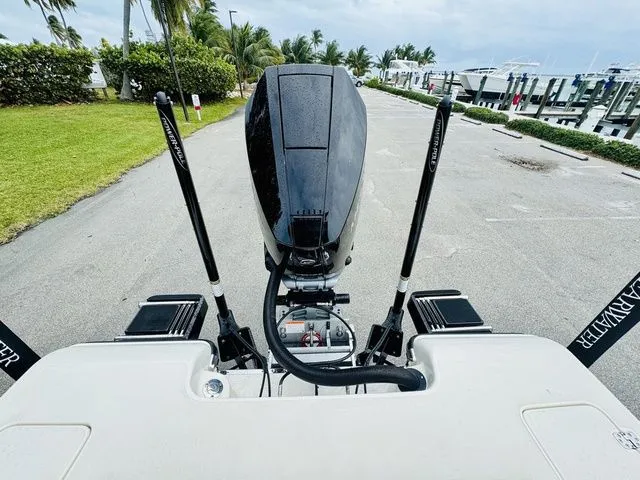 Slide: The Image of Shearwater 260 LFX 2026 - 5