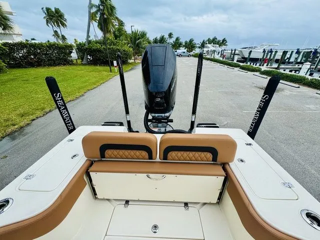 Slide: The Image of Shearwater 260 LFX 2026 - 6