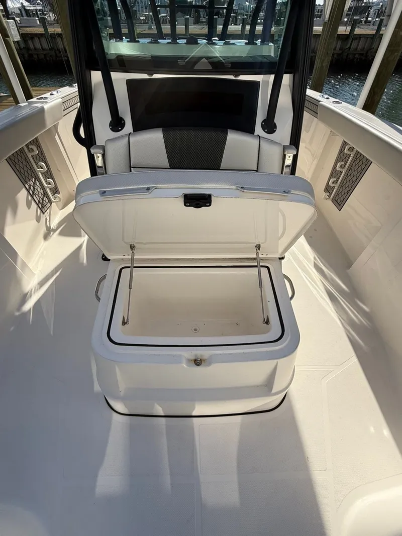 Slide: The Image of Wellcraft 352 Fisherman 2019 - 14