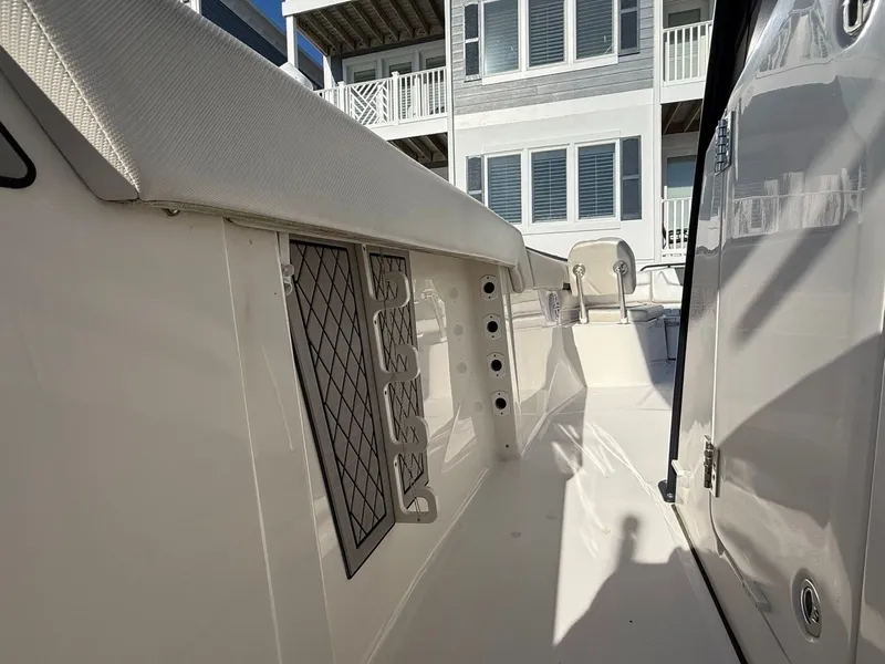 Slide: The Image of Wellcraft 352 Fisherman 2019 - 16