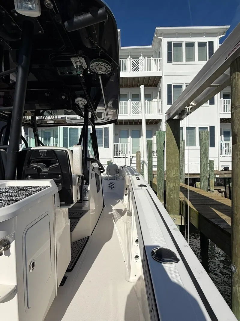 Slide: The Image of Wellcraft 352 Fisherman 2019 - 18